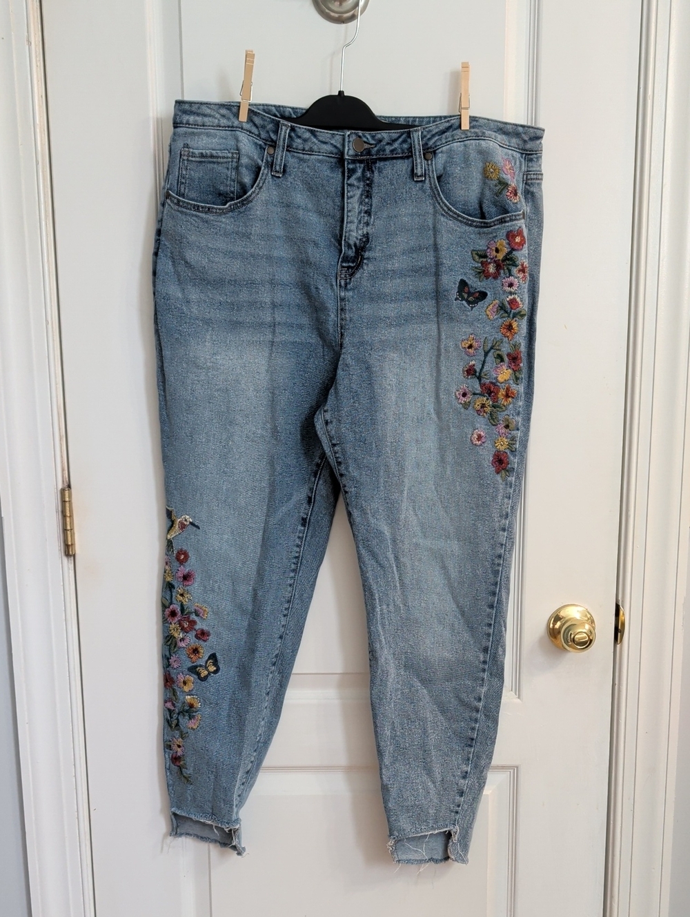 Wonderly Light Blue Boyfriend Jeans with Floral Butterfly Bird Embroidery
